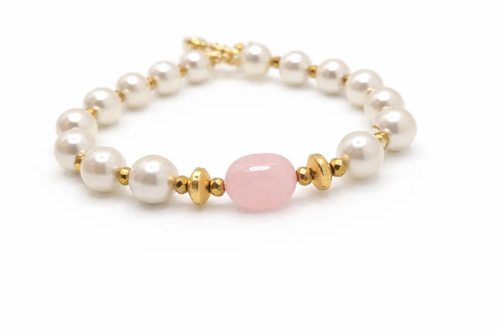 Elegant pearl and rose quartz bracelet0.webp